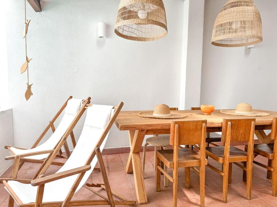 Costa Inn Beach House With Pool By Homeful Homes Costa da Caparica Esterno foto
